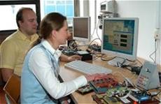 Student_Laboratory_Microprocessor_FME_CTU Student with advisor